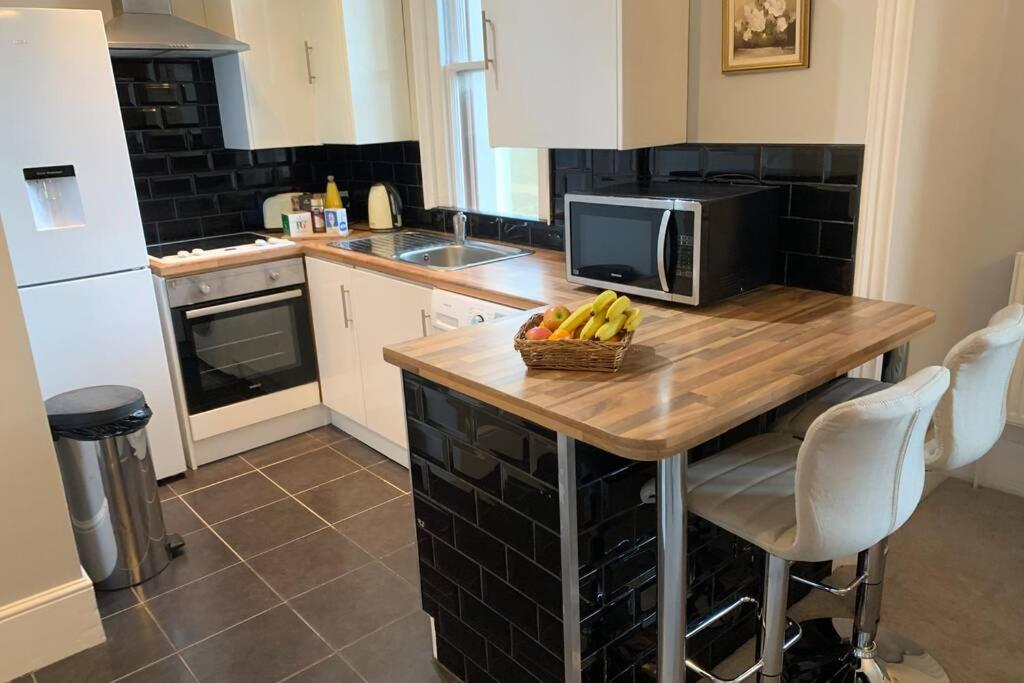 Grand 2 Bed Georgian Apartment At Florence House With King Bed, In The Heart Of Herne Bay & 300M From Beach Luaran gambar