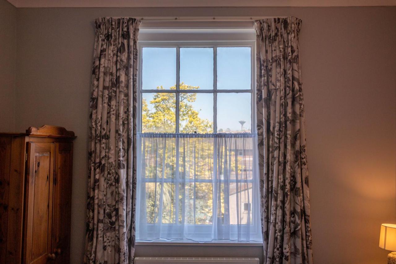 Grand 2 Bed Georgian Apartment At Florence House With King Bed, In The Heart Of Herne Bay & 300M From Beach Luaran gambar
