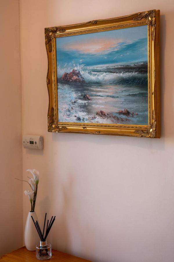 Grand 2 Bed Georgian Apartment At Florence House With King Bed, In The Heart Of Herne Bay & 300M From Beach Luaran gambar